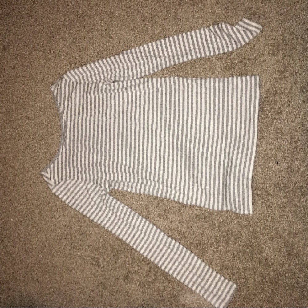 Long sleeved Gap shirt!